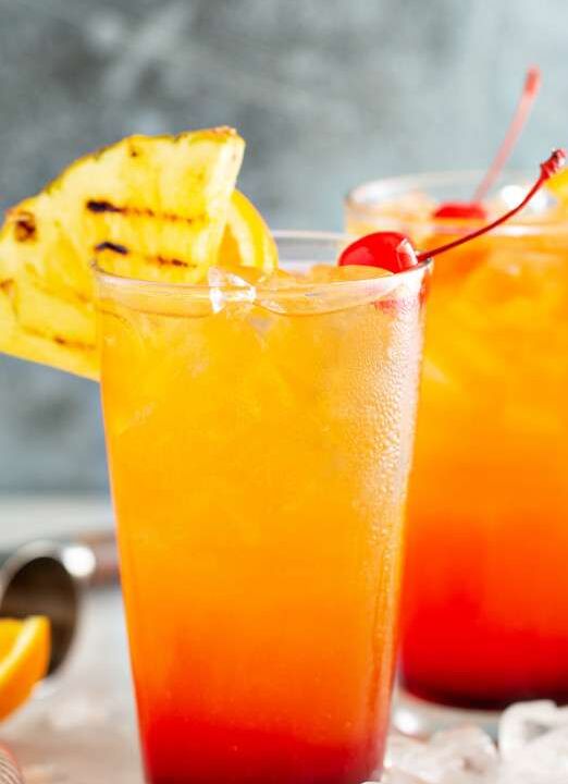 cocktail au jus de fruits et limonade bio